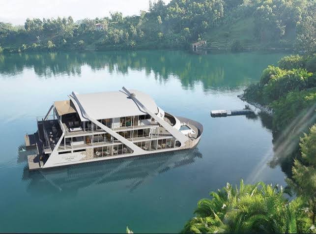 Luxury Lake Kivu Cruise Between Volcanoes and Nyungwe