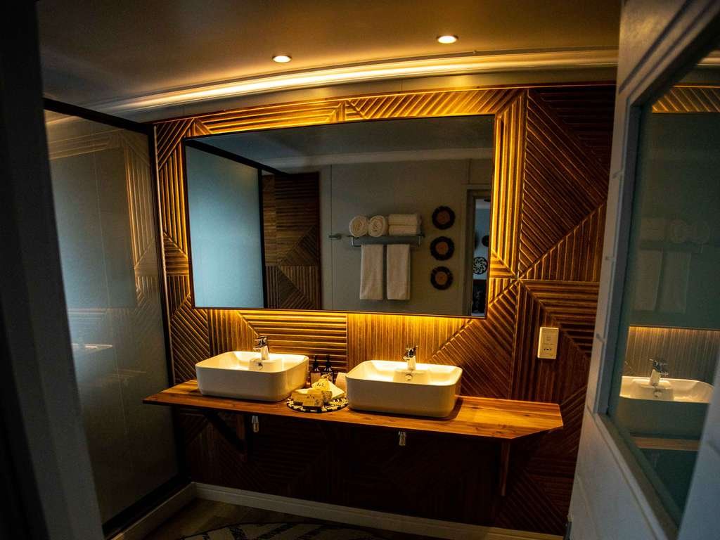 Luxury Rwanda Travel Experience