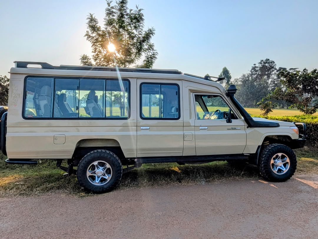 Kigali to Bwindi Uganda road transfer