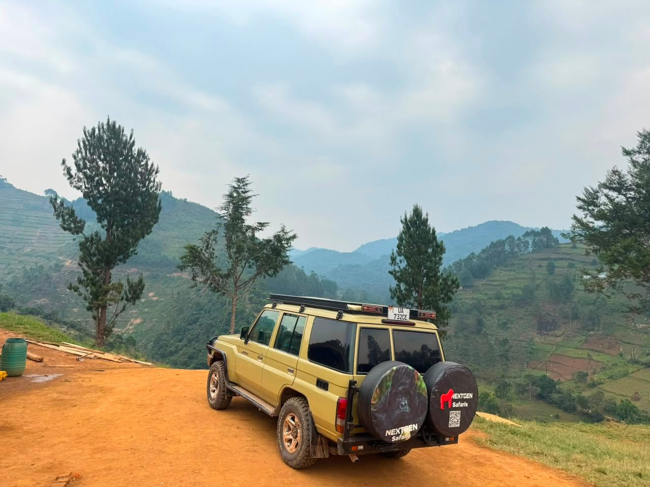 Private safari vehicle from Kigali to Bwindi Uganda