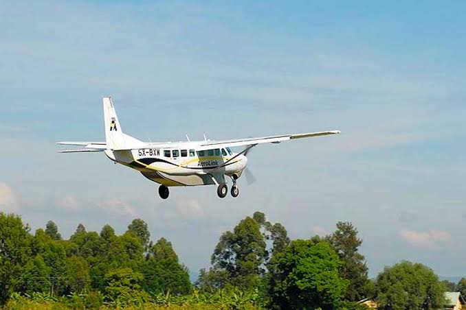 Flying from Kigali to Bwindi Uganda safari